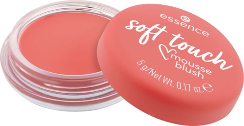 Rosa rund behållare med lock märkt essence, soft touch mousse blush, öppen som visar persikofärgad blush inuti.