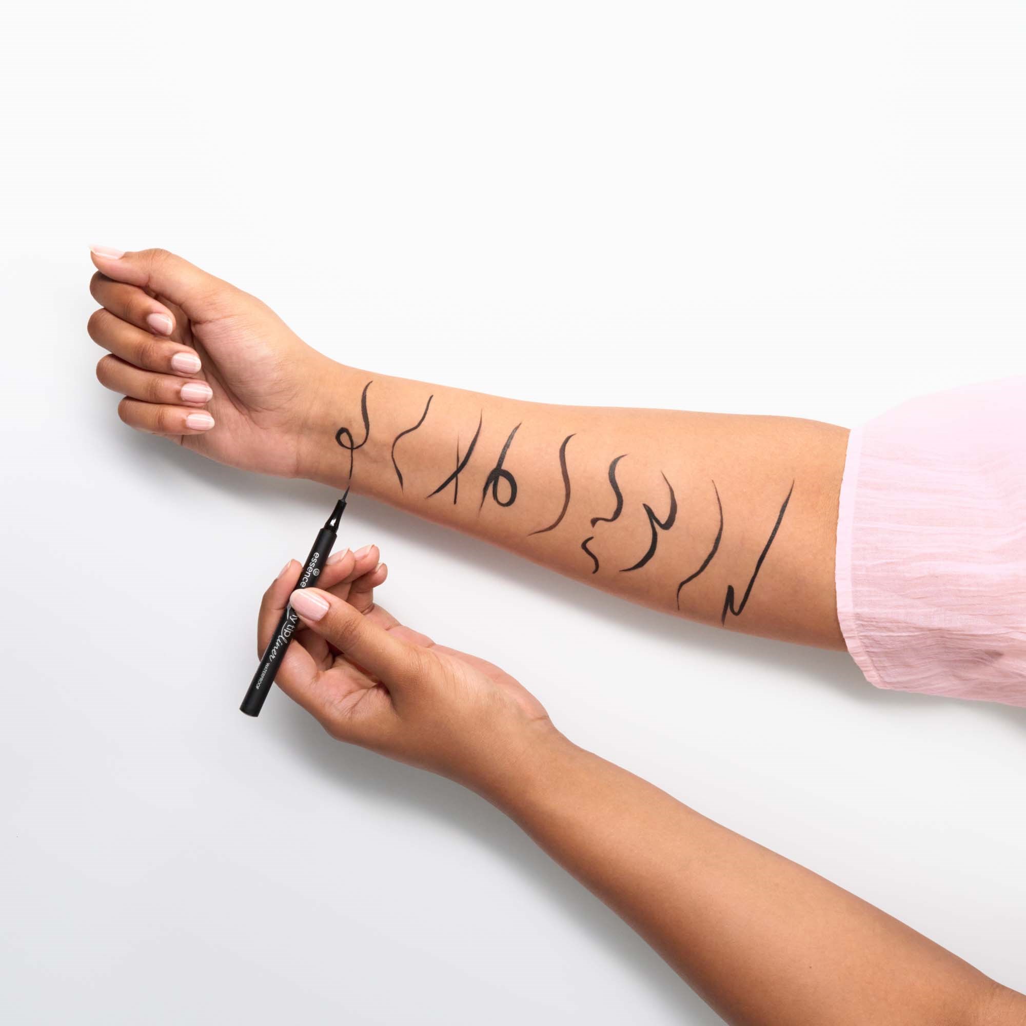 essence Wodoodporny, precyzyjny eyeliner 1 (obrázok 3)