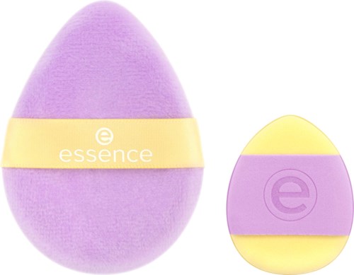 En stor lila och gul sminksvamp med en mindre matchande svamp bredvid, båda märkta 'essence'.