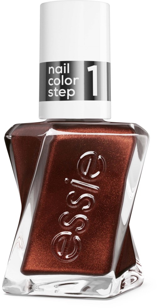 En flaske med kobberfarget neglelakk med hvit hette og svart etikett, merket 'nail color step 1' av Essie.