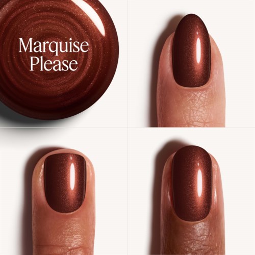 En mørkerød neglelakk med blank overflate, og en logo med ordene "Marquise Please".