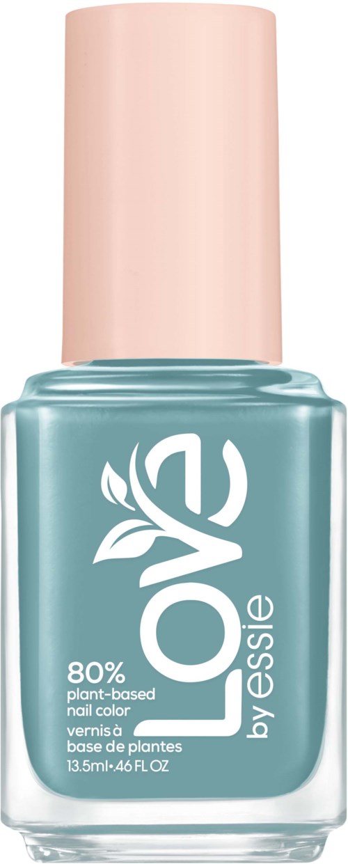 En flaske lyseblå neglelakk med lys rosa hette. Etiketten viser at den er 80 % plantebasert og av Essie.