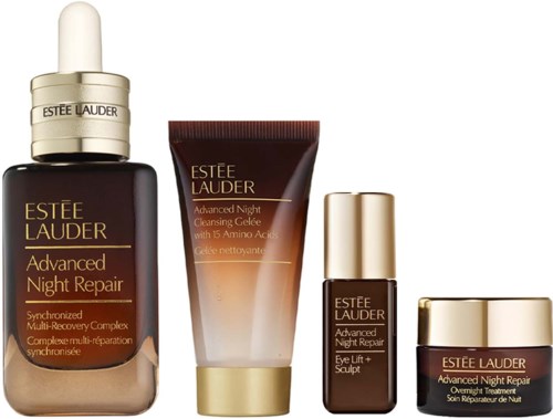 Set med fyra Estee Lauder hudvårdsprodukter, inklusive nattrepairserum, rengöring gel, ögonlyft och nattkräm.