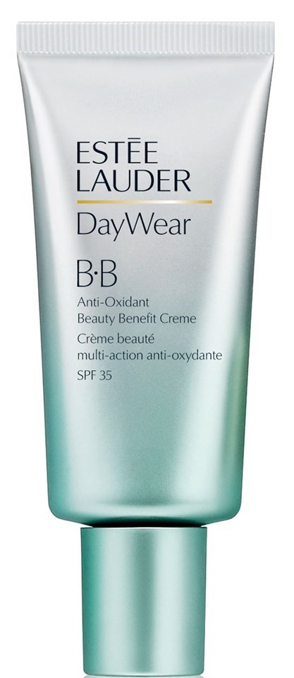 En tub med Estée Lauder DayWear BB-cream, märkt som en antioxidant hudvårdsprodukt med SPF 35.
