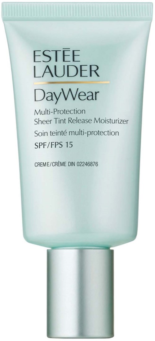 En ljusblå tub med Estée Lauder DayWear fuktighetskräm med SPF 15, för skydd av huden.