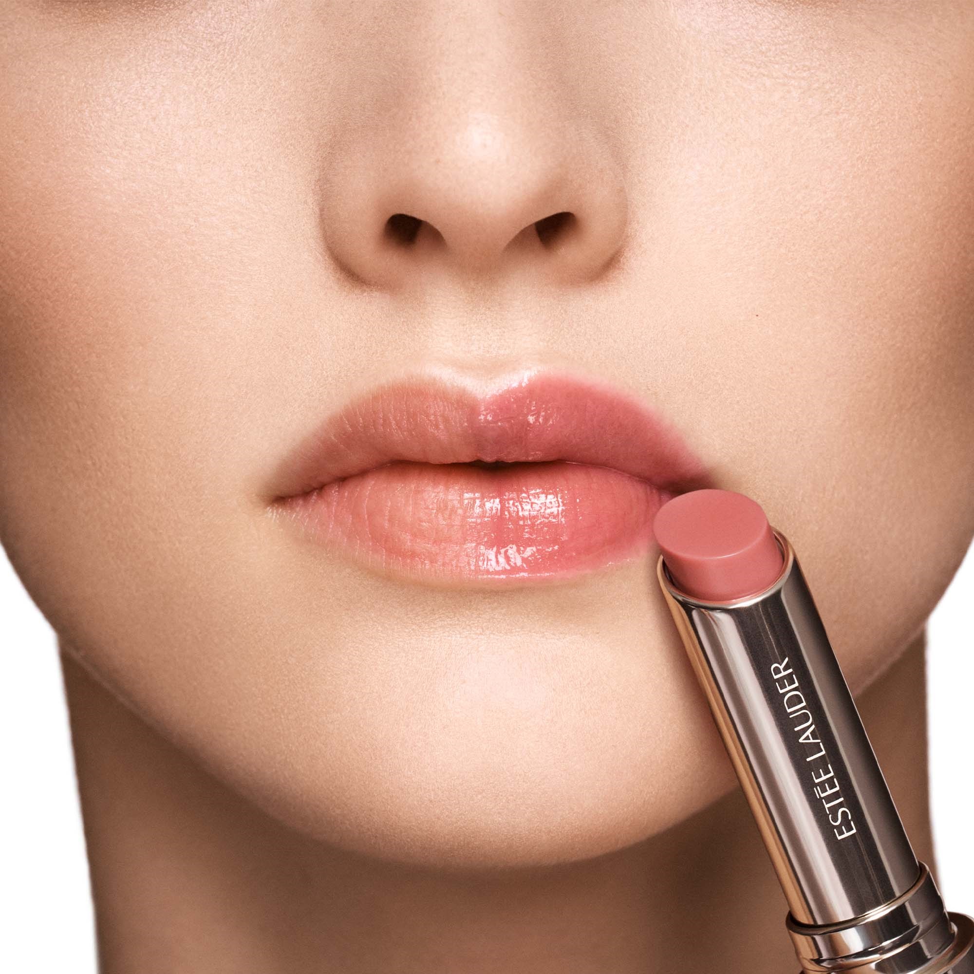 Estée Lauder Futurist Hydraplump Lip Balm 708 Rosewood Rescue (obrázok 3)