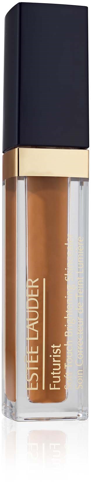 En flytande concealer med svart lock, guldband och genomskinlig kropp som visar en hudfärgad produkt.