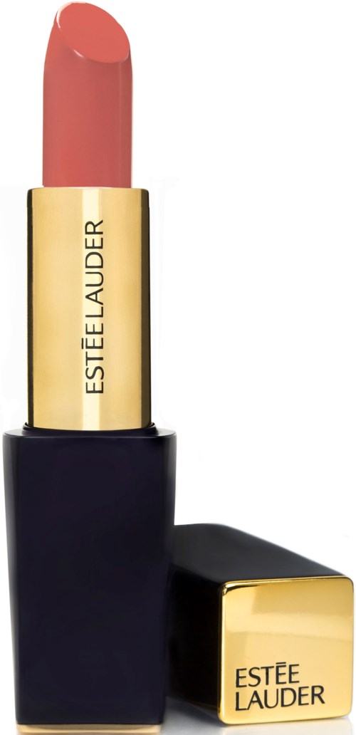 Ein Lippenstift in schwarzem und goldfarbenem Etui mit dem Markennamen Estée Lauder. Der Deckel ist abgenommen, zeigt den rosafarbenen Lippenstift.
