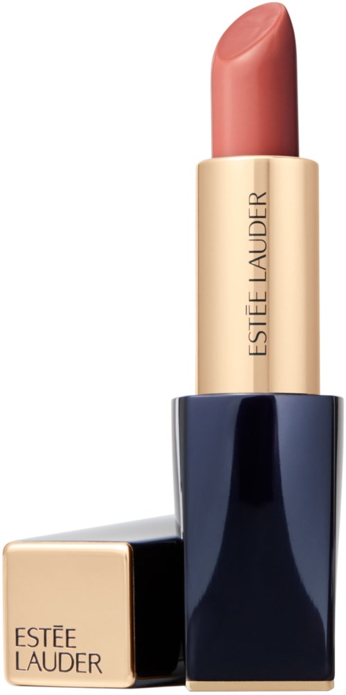 Ett beige läppstiftetui med mörkblått lock, öppet för att visa ljusrosa läppstift, märkt Estée Lauder.