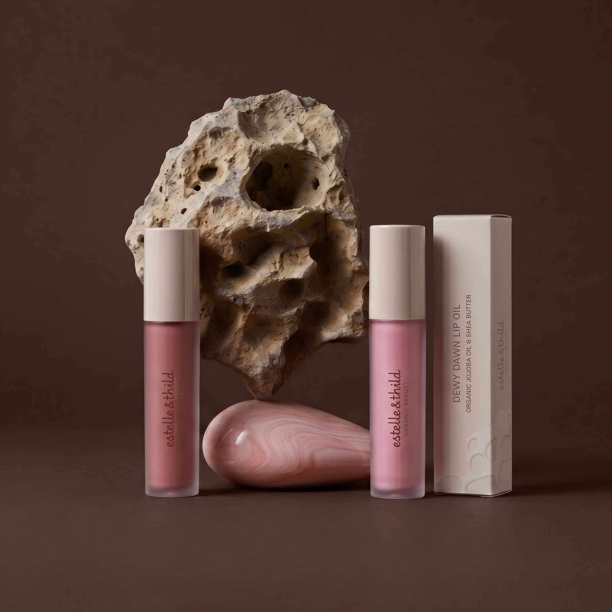 Estelle & Thild Dewy Dawn Lip Oil Peony (zdjęcie 4)