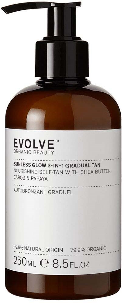 En brun flaska med svart pump märkt 'Evolve' och information om en självbränna inuti.