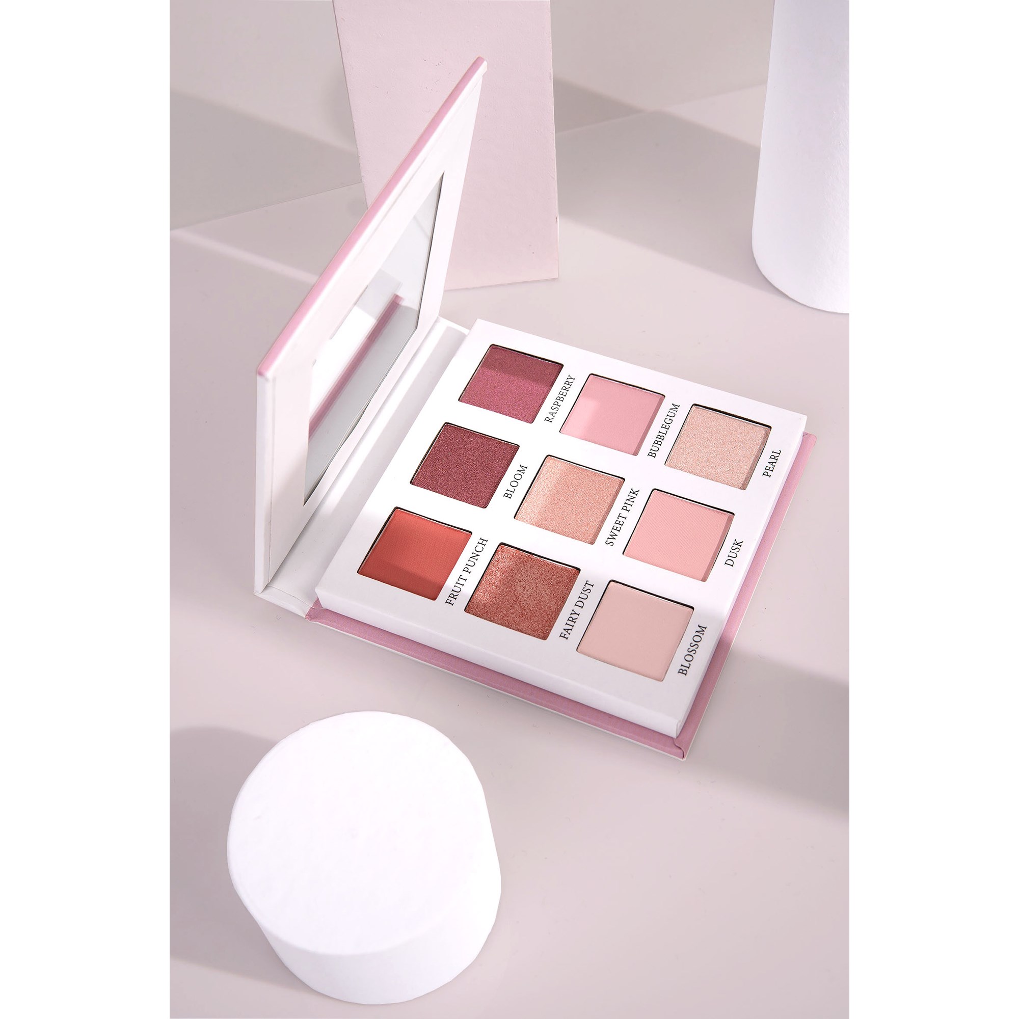 Eye CANDY Eyeshadow Palette Make Me Blush (obrázok 4)