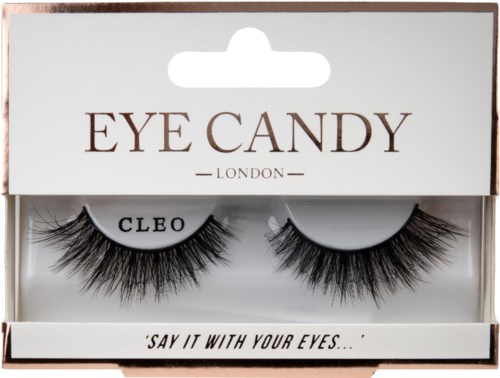 Künstliche Wimpern in Verpackung mit der Aufschrift CLEO von Eye Candy London.