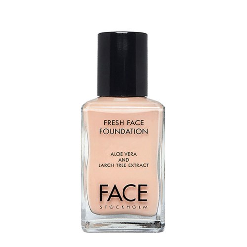 En flaska ansiktsgrunding märkt 'Fresh Face Foundation' med aloe vera och lindträdsextrakt.