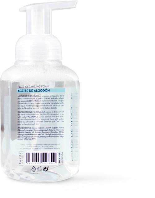 En tydlig flaska med pump, markerad som ansiktsrengöringsskum med ingredienser och instruktioner.
