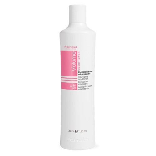 En lang hvit flaske med Fanola Volume balsam med rosa og hvit etikett.