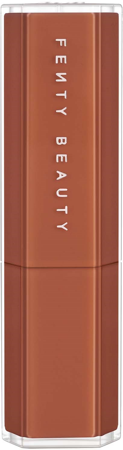 Ett läppstiftfodral med en brunsnyans och orden "Fenty Beauty" skrivna vertikalt.