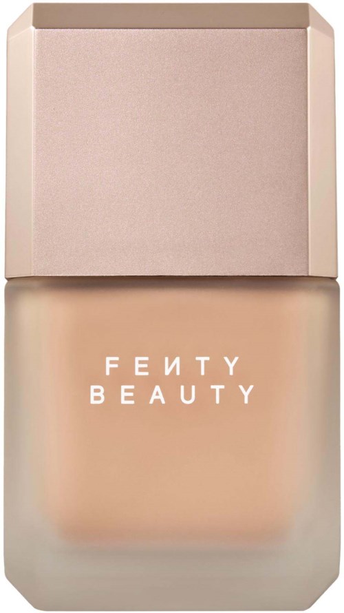 Fenty Beauty flytande foundationflaska med beige lock och frostad glas, visar märkesnamnet i vitt.