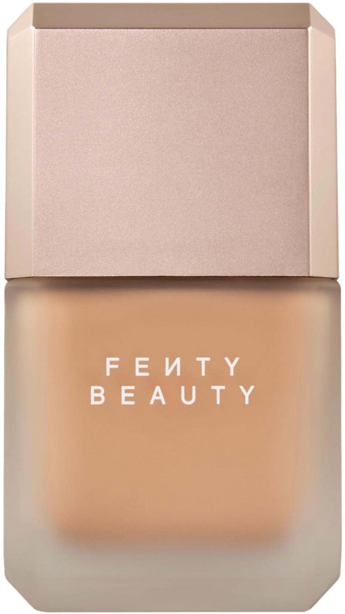 Fenty Beauty foundationflaska med beige lock och frostad glas som visar loggan.