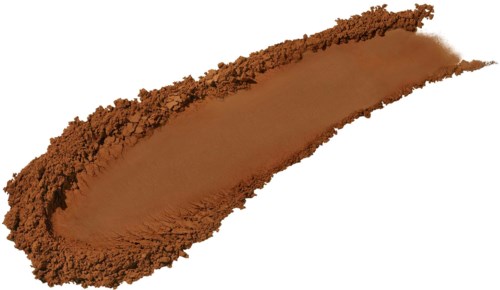 En brun makeupprodukt, som ett pressat puder eller bronzer, utbredd i en kurvad form på en vit bakgrund.