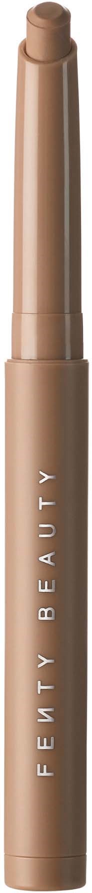 En beige sminkpen med orden 'FETY BEAUTY' på, med avskalat lock, avslöjar spetsen.