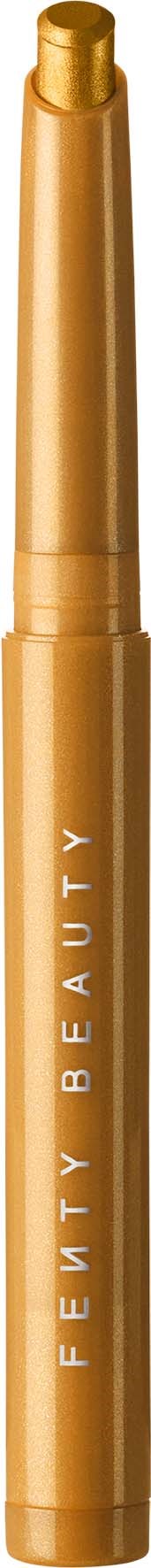 En guldfärgad makeup-penna med lock och orden "FETY BEAUTY" skrivet på den.