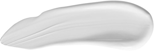 En hvit krem eller lotion spredt jevnt på en svart bakgrunn.