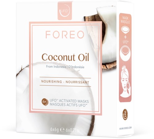 En hudvårdsförpackning med kokosolja, maskbilder och en kvinna som applicerar mask, i mjuka rosa och vita färger.