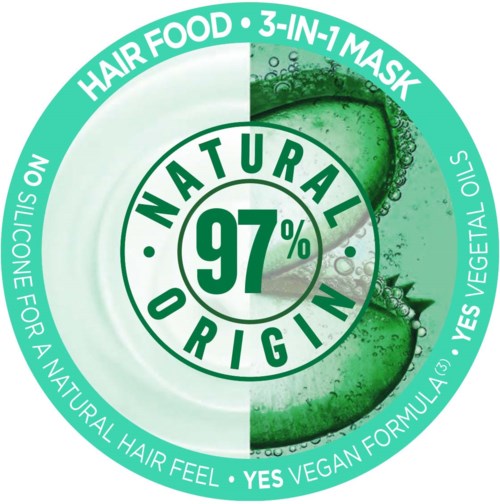 Detta är en rund etikett som visar naturligt ursprung, med en gurka och information om hårmat, mask och vegansk formel.