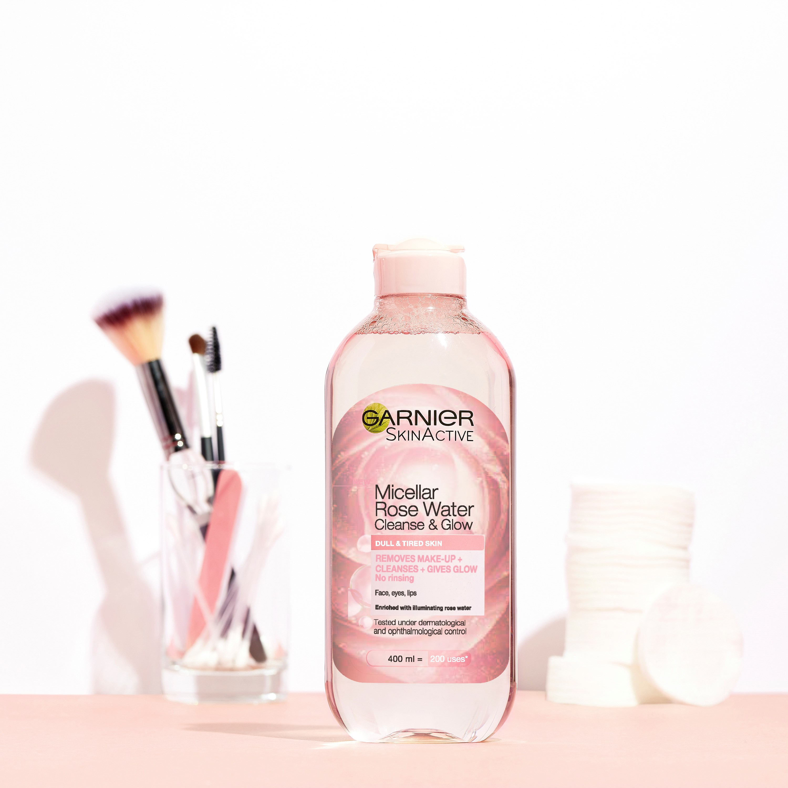 Alternativ bild 1 för Garnier SkinActive Micellar Rose Water Cleanse & Glow 400 ml