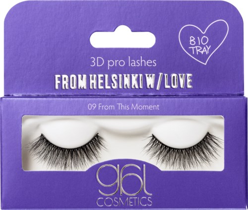Ein lila Karton mit falschen Wimpern namens '3D pro lashes' aus Helsinki, mit Herz 'BIO TRAY' und Fenster.