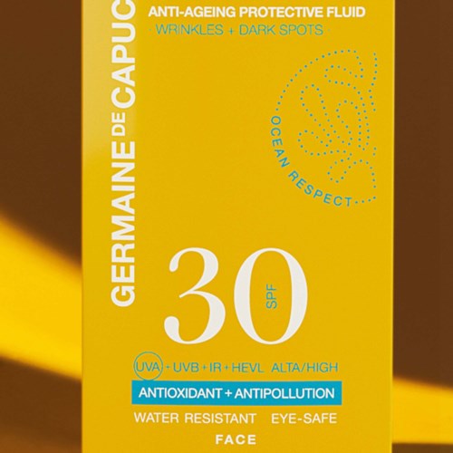 En gul solkremeske for ansiktet med SPF 30, som beskytter mot UV, UVB, IR, og høye nivåer, vannavstøtende og øyesikker.