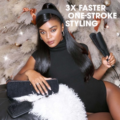 ghd Cashmere Collection Chronos Max Wide Plate Hair Straightener Festive Gift Set in Black