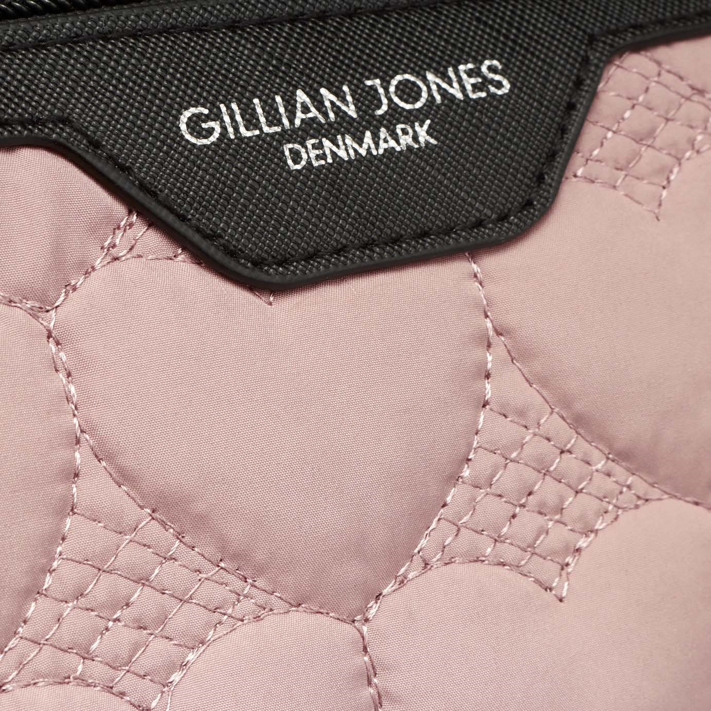 Gillian Jones Urban Travel Cosmeticbag Rose Hearts (obrázok 3)