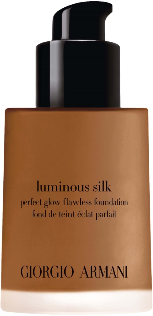 En foundationflaske mærket 'Luminous Silk' af Giorgio Armani, med pumpe og beige farve.