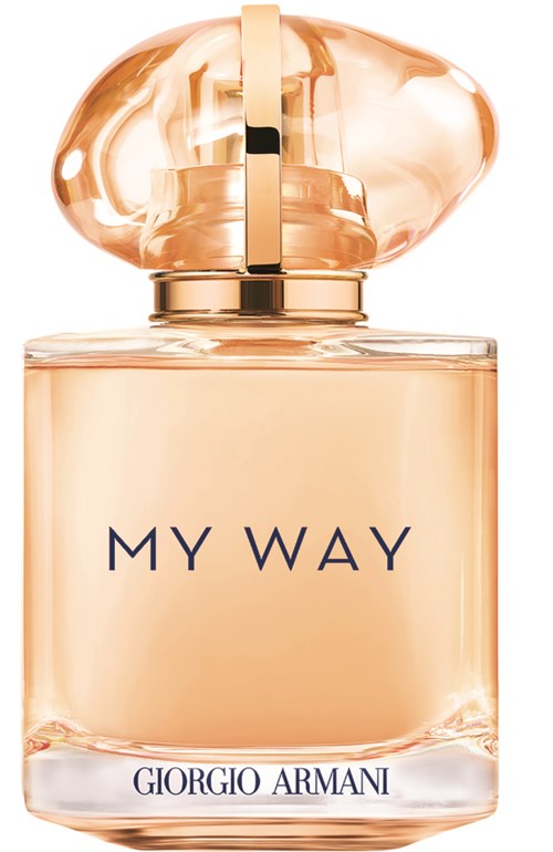 En parfymflaska märkt MY WAY av Giorgo Armani med en persikofärgad kork.