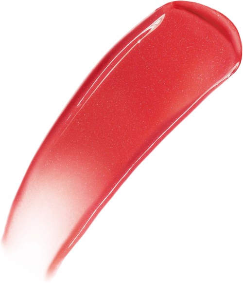 Ett rött, glänsande, kurvigt läppstift på en vit bakgrund.