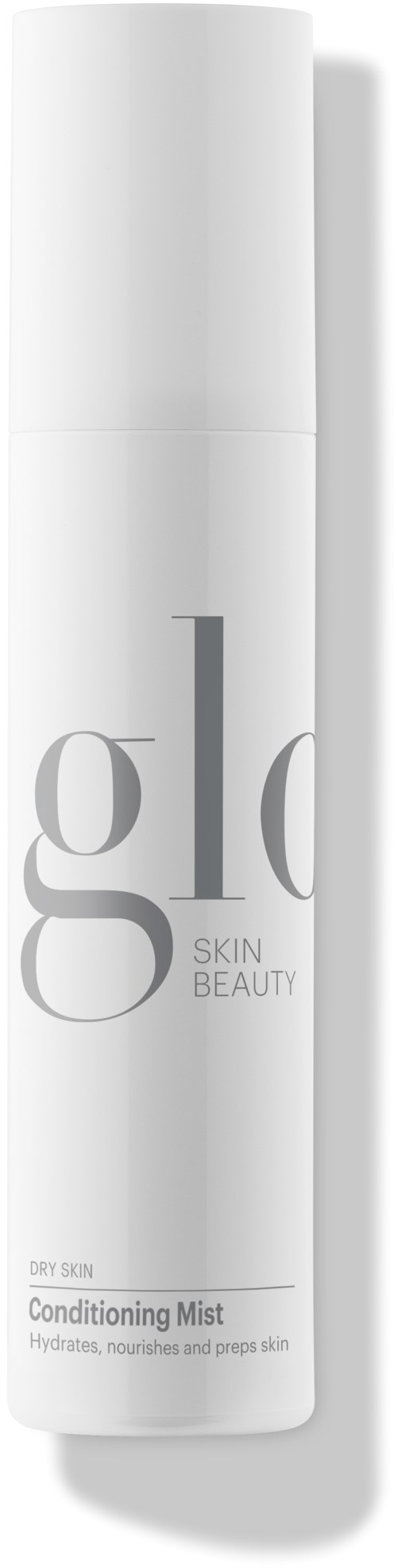 En hvit flaske med Glo Skin Beauty Conditioning Mist for å hydrere og berolige huden.