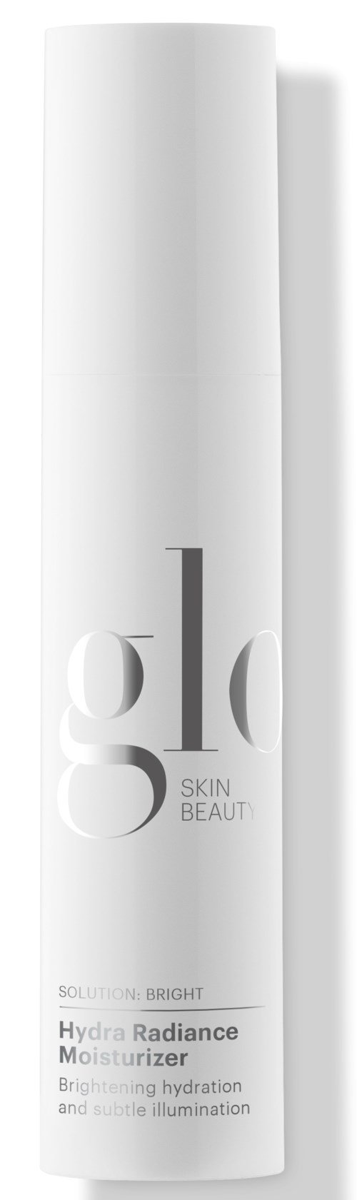 En hvit tube med grå tekst som sier 'Glo Skin Beauty' og 'Hydra Radiance Moisturizer.'