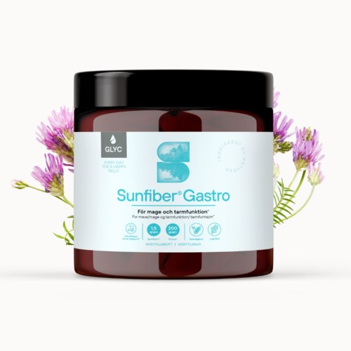 Ett glas märkt Sunfiber Gastro med lila blommor bakom och vit bakgrund.