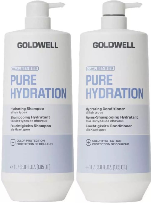 Två vita flaskor med Goldwell Pure Hydration schampo och balsam med blå text och lock, för alla hårtyper.