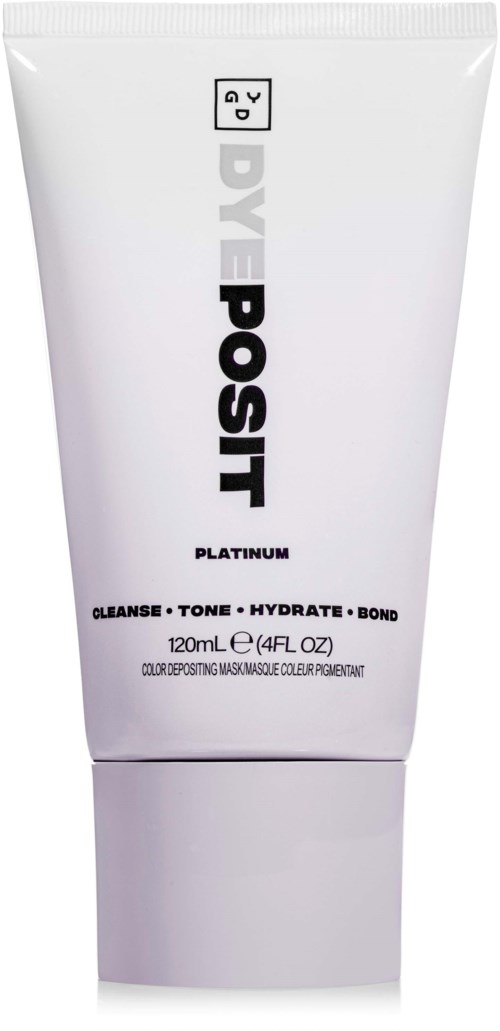 Een witte tube met 'POST' en de woorden 'CLEANSE, TONE, HYDRATE, BOND' en 'PLATINUM'.