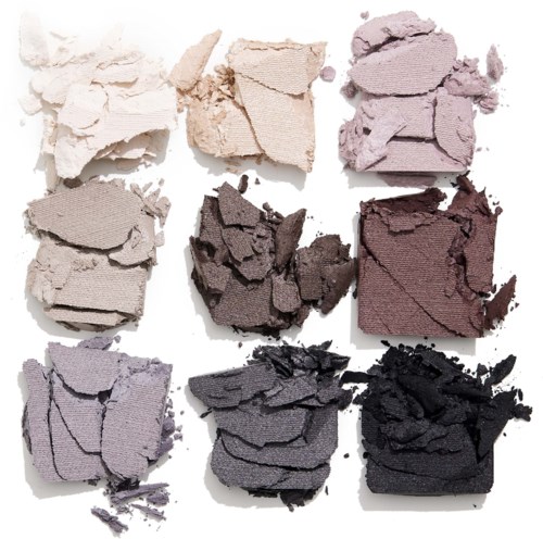 Bunte zerbrochene Lidschatten in Tönen von hellbeige bis schwarz, in einem 3x3 Raster angeordnet.