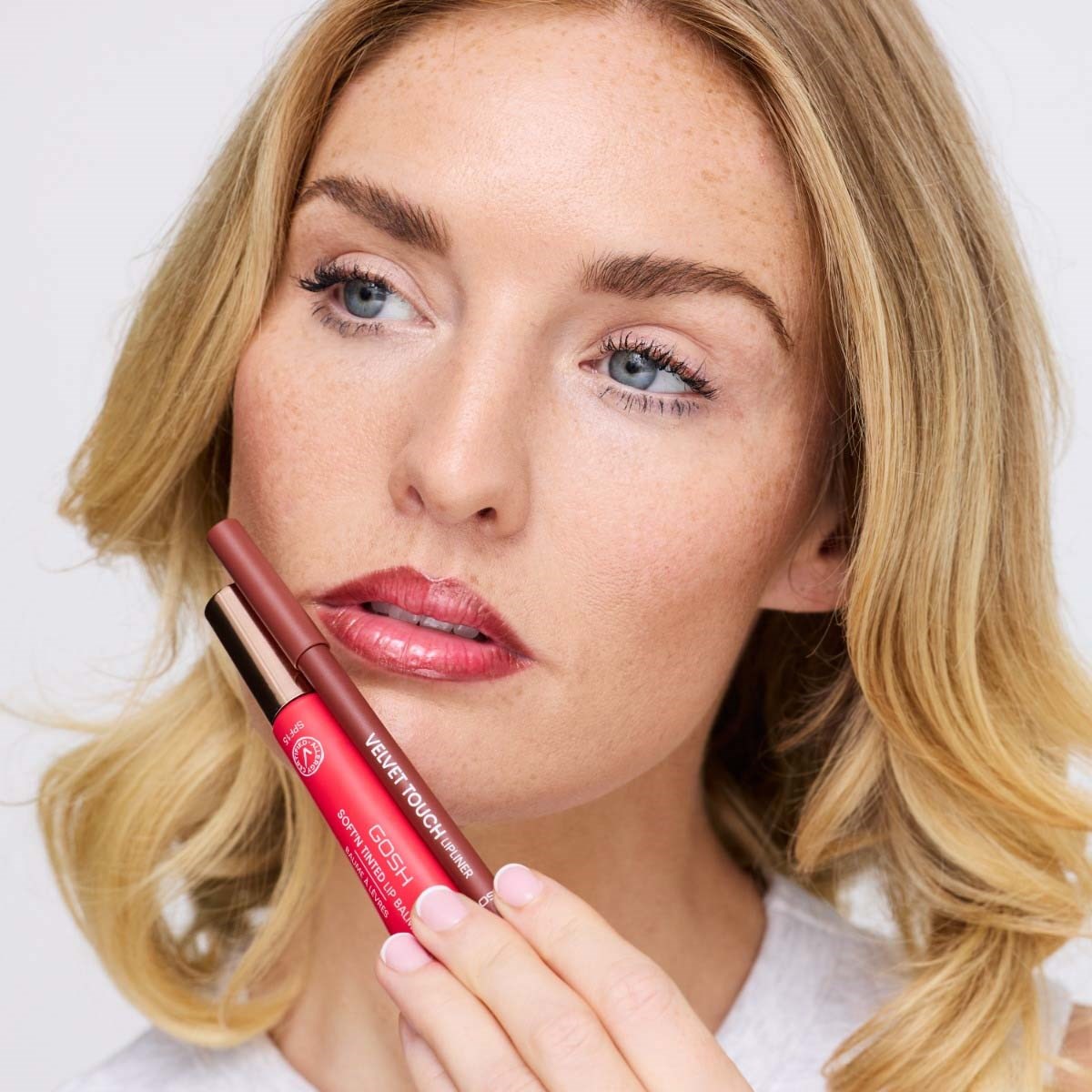 Gosh Soft'n tinted Lip Balm 008 Cherry Soda (obrázok 3)