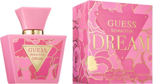 Rødrosa parfymeflaske og eske med gullmønster og tekst for Guess Seductive Dream duft.