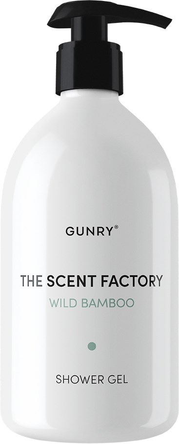 En vit flaska med duschgel med svart pump, märkt 'GUNRY', 'THE SCENT FACTORY WILD BAMBOO'.