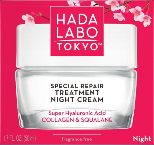 En nattkremboks med rosa og hvit emballasje, merket HADA LABO TOKYO, med kirsebærblomster og produktdetaljer.