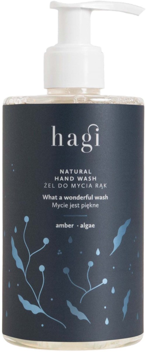 En flaske med naturlig håndsåpe med pumpe, merket 'hagi' og 'amber + algae' duft, med blått vanninspirert design.