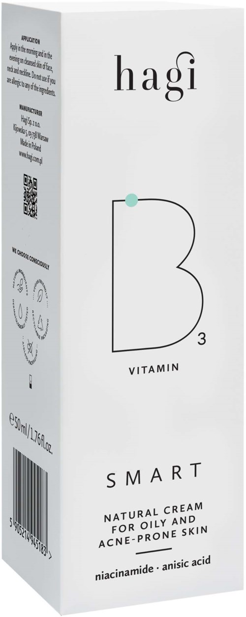 En lång, vit hudvårdsförpackning med svart text, visar märket 'hagi', produktnamnet '3' och beskrivning för fet hy.
