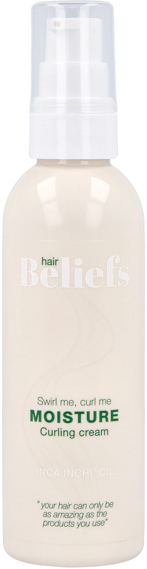En vit flaska med spraytoppen, märkt som fuktgivande kräm för lockigt hår, från Hair Beliefs produktsortiment.
